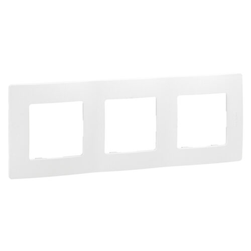 665003-LEGRAND-1000.jpg Niloe™ πλαίσιο 3 θέσεων σε λευκό χρώμα