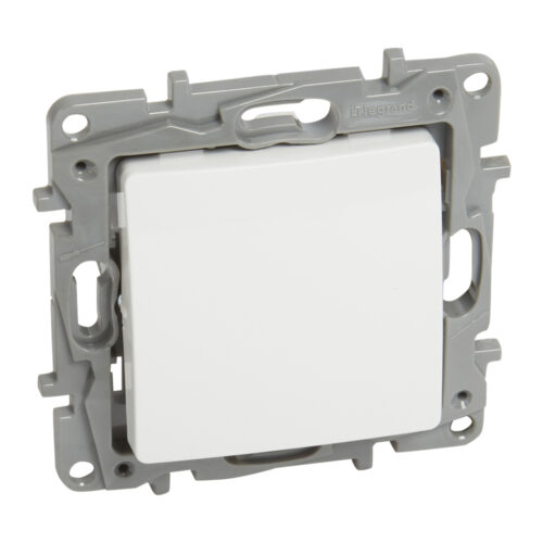 764507-LEGRAND-1000.jpg Niloe™ απλό μπουτόν NO-NC σε λευκό χρώμα