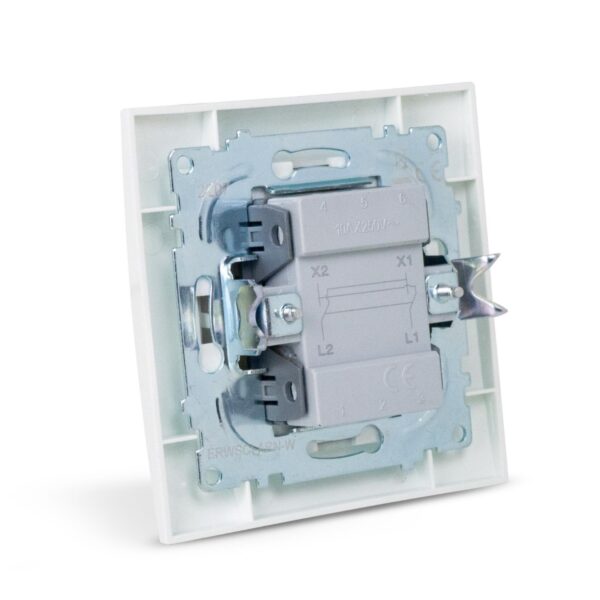 Entac 107 Arnold Recessed wall intermediate switch White